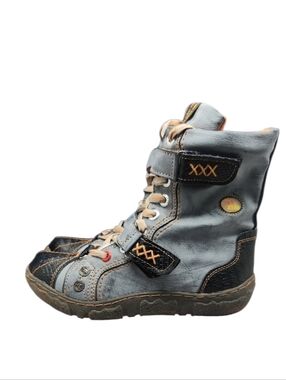 TMA Eyes Winter Strappy Boots Gray Women’s Size 6.5